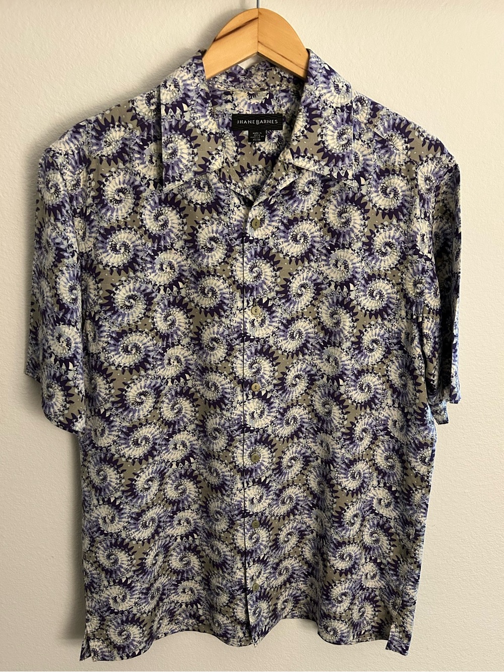 JHANE BARNES SILK BUTTON SHIRT SIZE MEDIUM EUC
